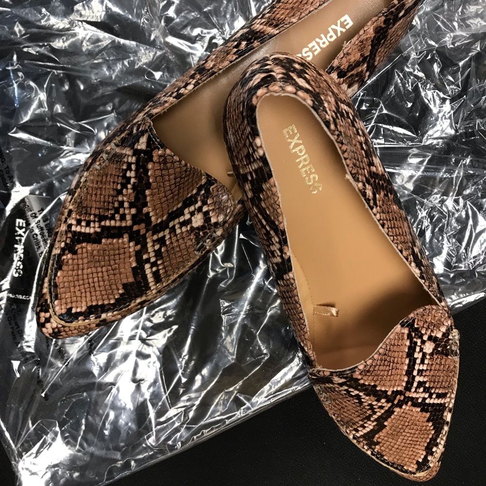 Never worn, tried them on. Too big!